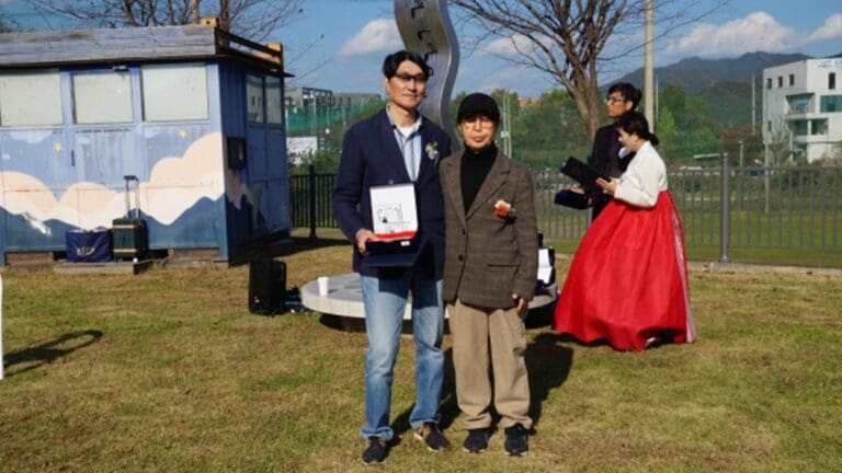 강원 이보희 시인, 2025년 북한강문학제에서 제22회 풀잎문학상 본상 선정 강원 이보희 시인, 2025년 북한강문학제에서 제22회 풀잎문학상 본상 선정
