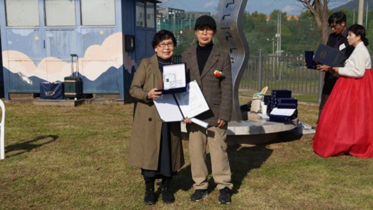 서울 이복희 수필작가, 2025년 북한강문학제에서 제22회 풀잎문학상 본상 선정